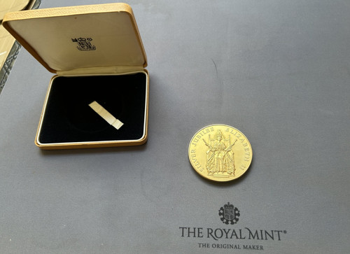 Rare 1977 queen elizabeth - rare, ii