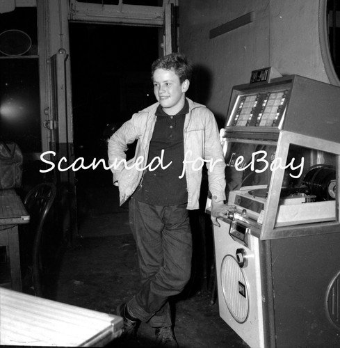 Poss teenage actor london - in,