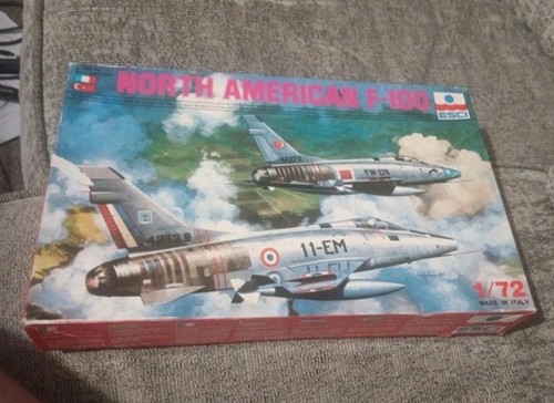 Esci 100 sabre model - f-100,