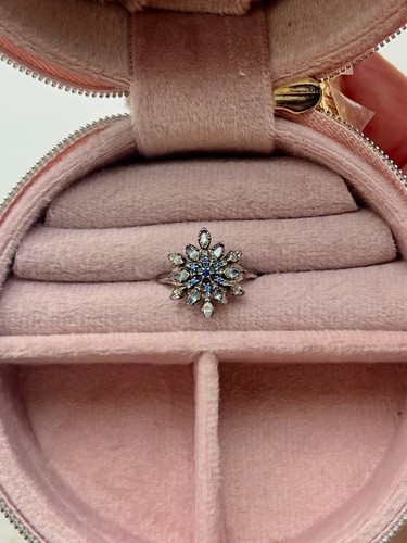 Pandora crystallised snowflake