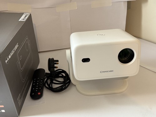 Magcubic led projector 1080p - projector,