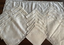 🎄Gorgeous linen and lace 8