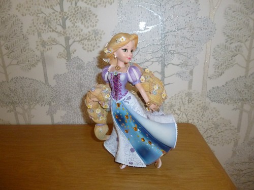Disney showcase collection - showcase,