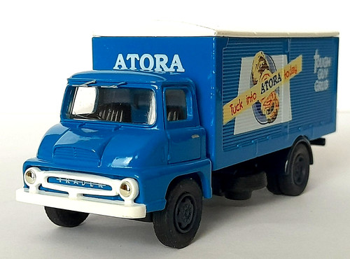 Lledo vanguard 6005 ford - lledo,