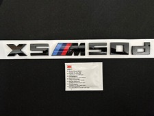 BMW X5 M50d BADGE IN GLOSS BLACK. FREE ALCOHOL WIPE INCLUDED
