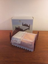 DOLLS HOUSE FURNITURE,  ANTIQUE STYLE BED, PLASTIC, 16CMS LONG