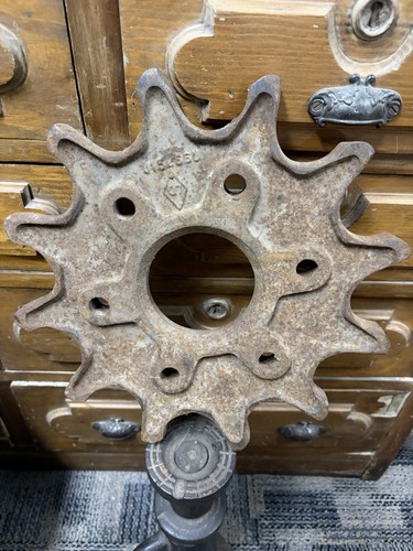 Antique cast iron - antique, 13.5"