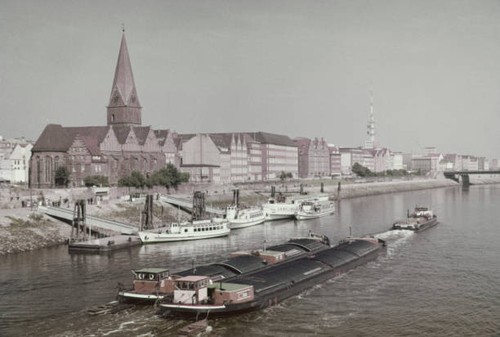 River weser bremen tug - river, at