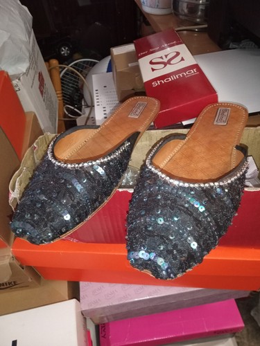Nice shalimar ladies flat - ladies,