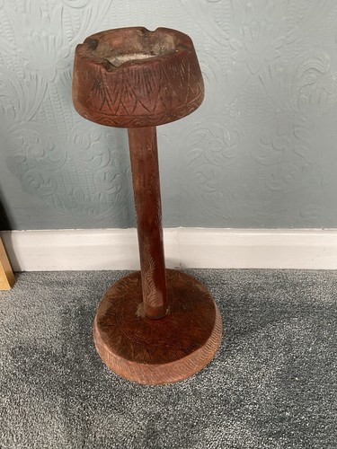 Carved wooden pedestal stand - wooden,