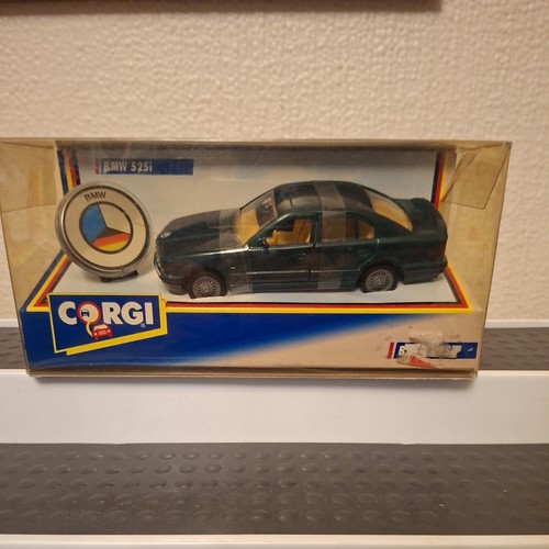 Corgi 94105 bmw 325i - corgi, buyers