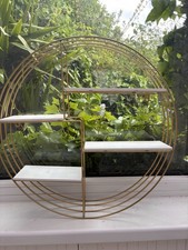 Round shelf