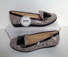 Ladies New Grey Womens Flats