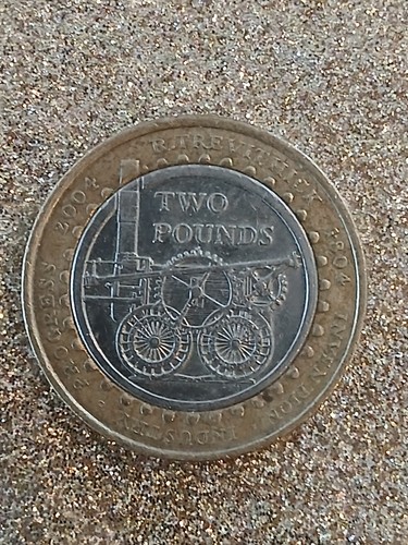 Rare pound coin r - £2,