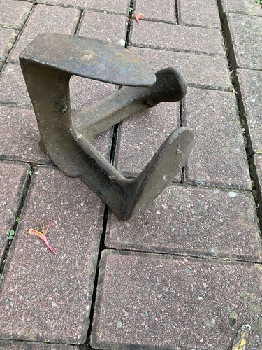 Vintage cobbler cast iron - cast,