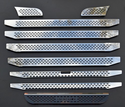 Front grill mesh - front,