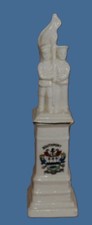 WWI CRESTED CHINA SOLDIERS WAR MEMORIAL SOUTHPORT CREST
