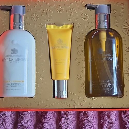 Molton brown flora - molton, luminare