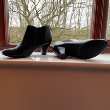 F&F Black Ladies Leather