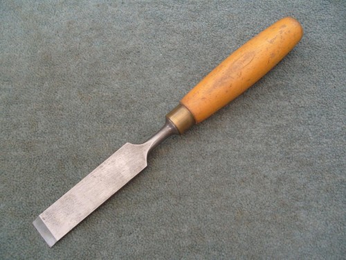 Wide firmer chisel by - firmer, w