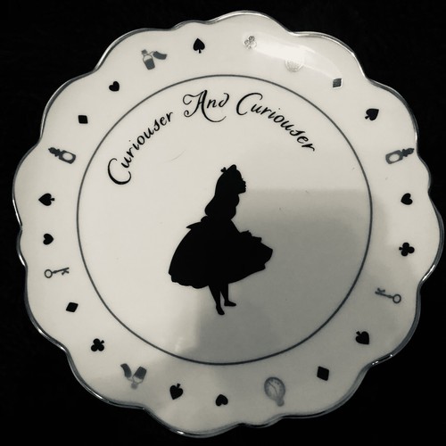 Alice wonderland plate - in,
