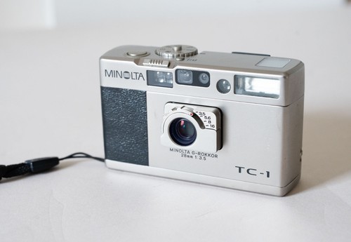 Minolta 35mm film camera - 35mm,