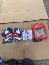 Slazenger Elite V Series Wicket Keeper Gloves With Inner Gloves & Carry Case