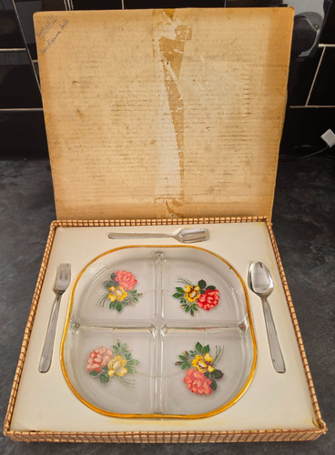 Vintage floral hors oeuvre - vintage,