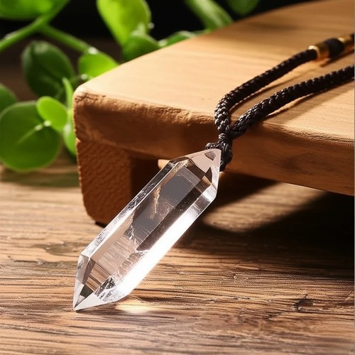 White quartz pendant necklace - white,