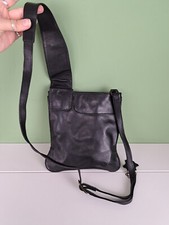 GIGI Black 100% Leather Cross Body Bag