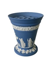 Large Vase Wedgwood Jasperware, ‘Arcadia’ Vase With Original Frog Insert, 1975