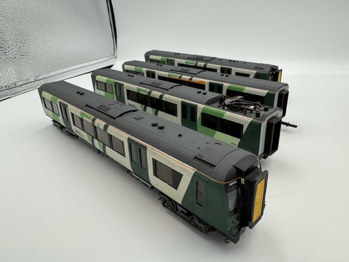 Bachmann class 350 emu 350122 - bachmann,