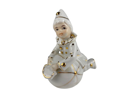 Collectible figurine porcelain - figurine,