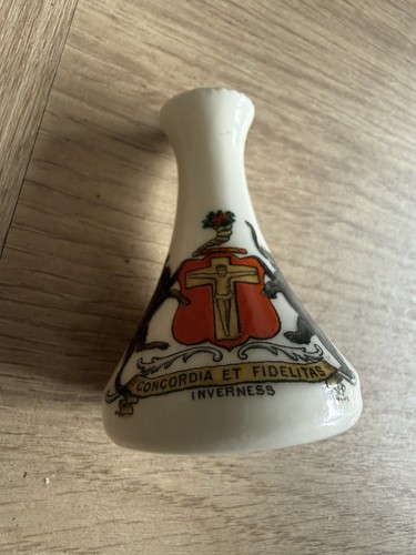 Goss crested china - w.h,