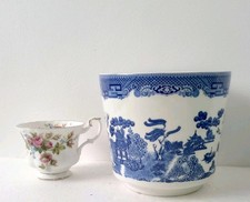 VINTAGE WILLOW PATTERN POTTERY