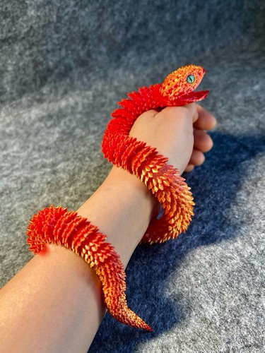 Articulated red and gold jaw - articulated,