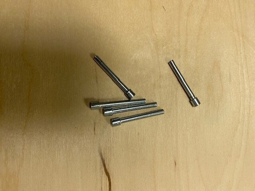 Steelcase 9000 desk lock - , pins