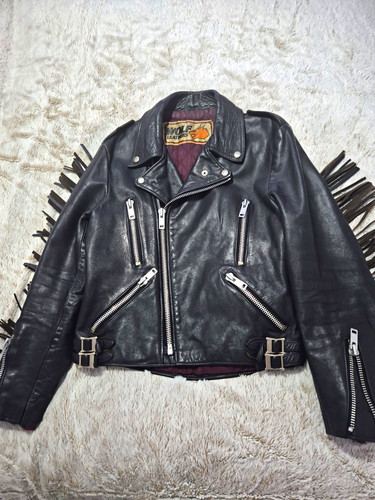 Rare original wolf leathers - rare,