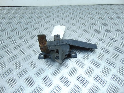 Isuzu trooper bonnet latch - trooper,