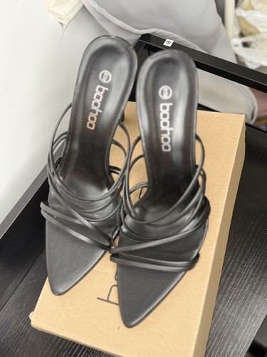 New with tags black boohoo - new,