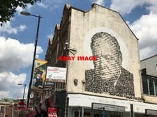 PHOTO  LONDON STREET ART