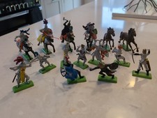 4 XVintage 1971 Britains