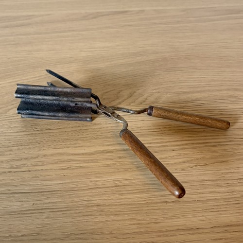 Antique victorian hair curling - antique,