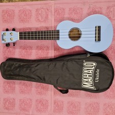 Mahalo Ukulele with Zip Bag