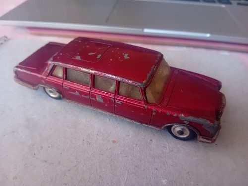 Corgi mercedes benz - corgi,