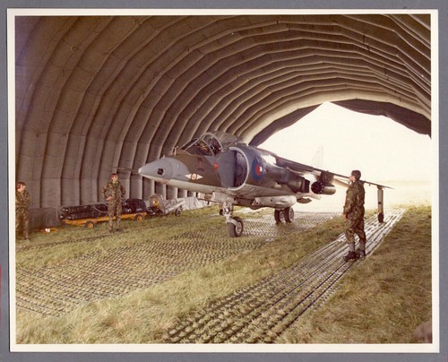 Hawker siddeley harrier large - hawker,