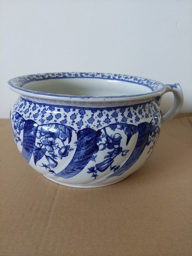 Very pretty blue chamber - , pot