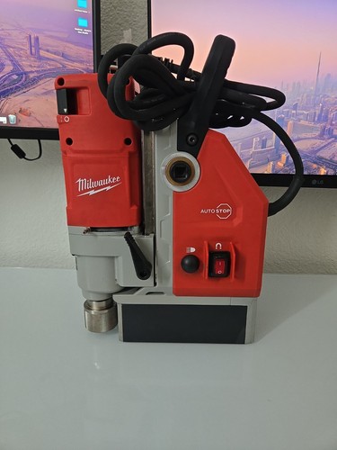 Milwaukee 8 - milwaukee, 1-5/8"