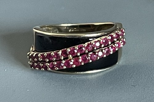 9ct 375 gold onyx - &, row
