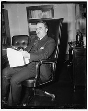 Photo:1930s Man in Office